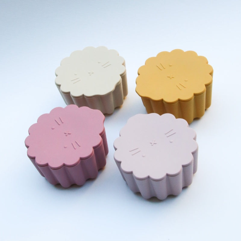 Milk Addict Silicone Lion Snack Pods Orchre